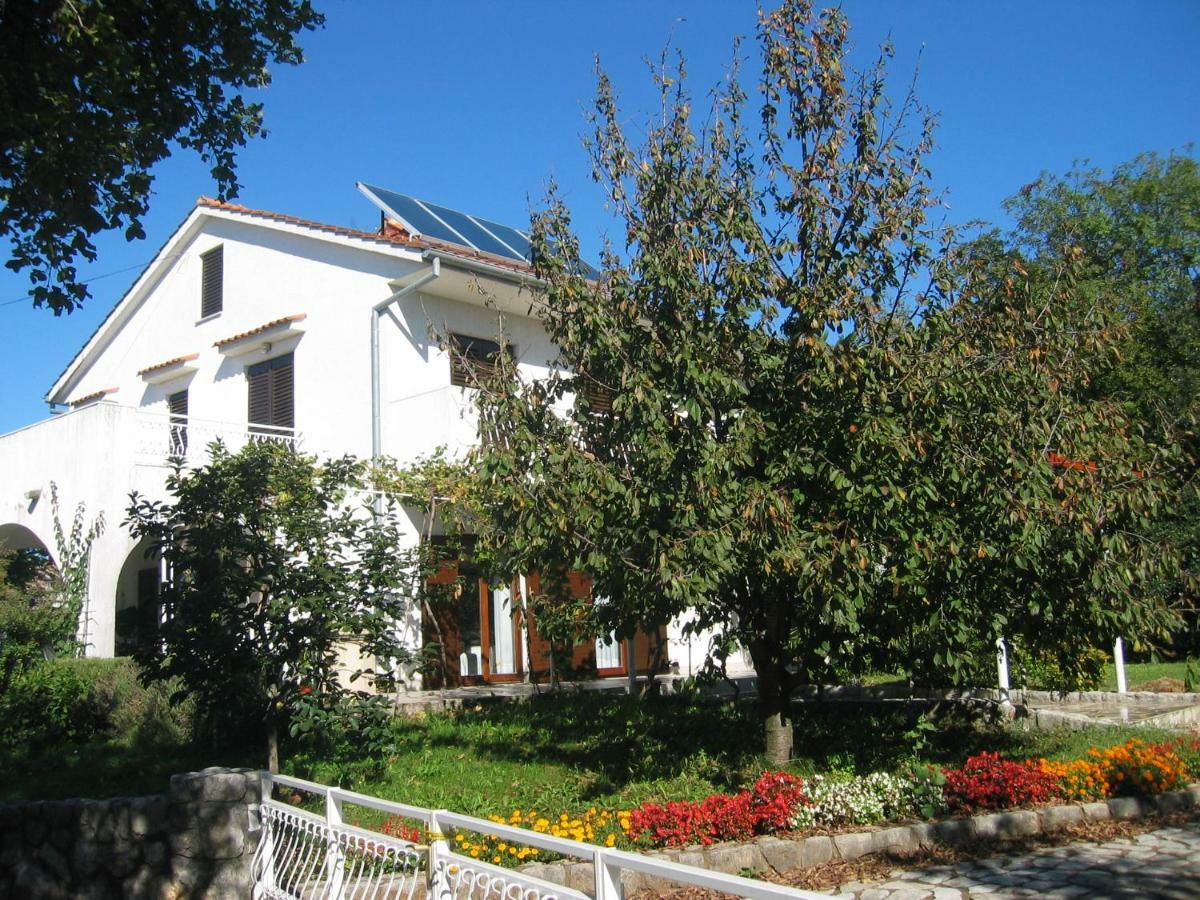 Apartments Cerovic Malinska Exterior foto